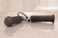 Fussraste  vorne Harley Davidson FLSTC 1690 HERITAGE...